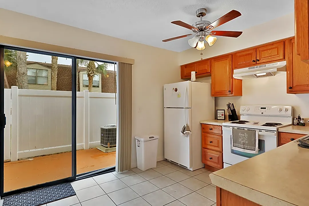 Victoria Gardens  Port Orange, FL Apartments For Rent