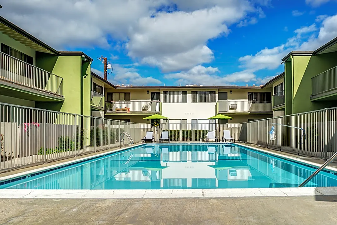 Sunset Square Apartments - 745 N Sunset Ave, West Covina, CA Apartments  for Rent