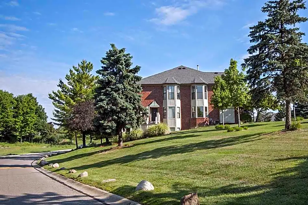 Beacon Hill Apartments - Apartments in Auburn Hills, MI