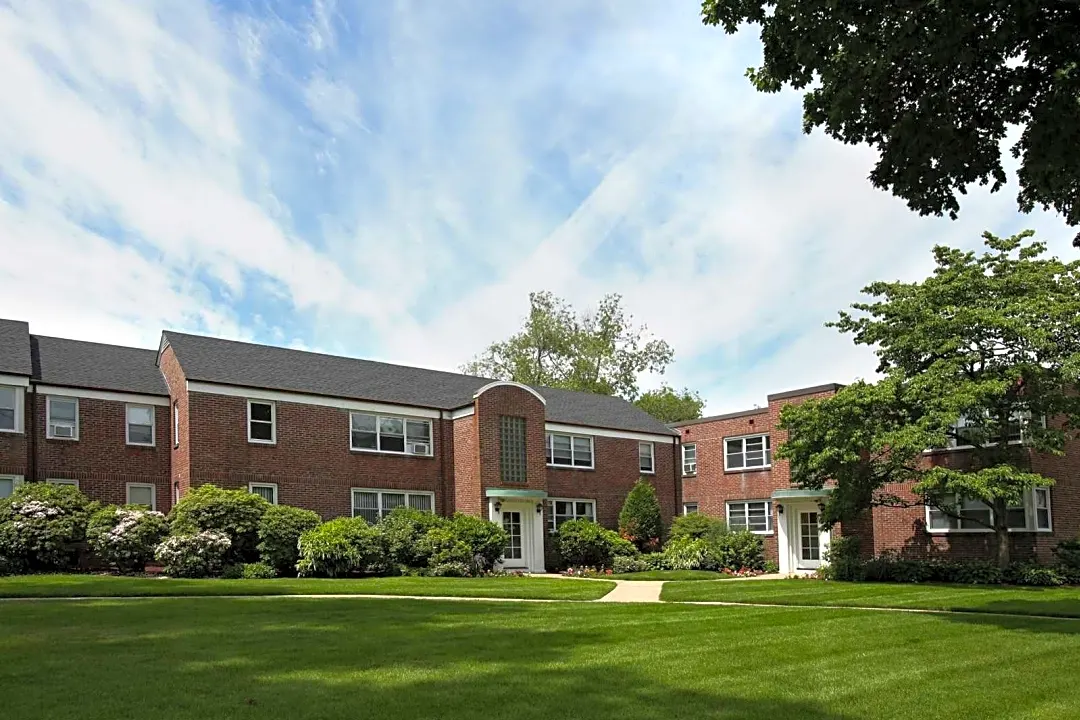 Garden City Apartments - Cranston, RI 02920