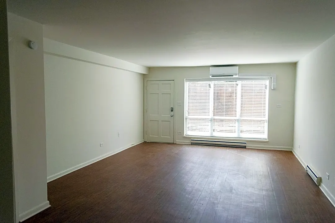 The Meadows 2200 Angus Road Charlottesville Va Apartments For Rent Rent Com