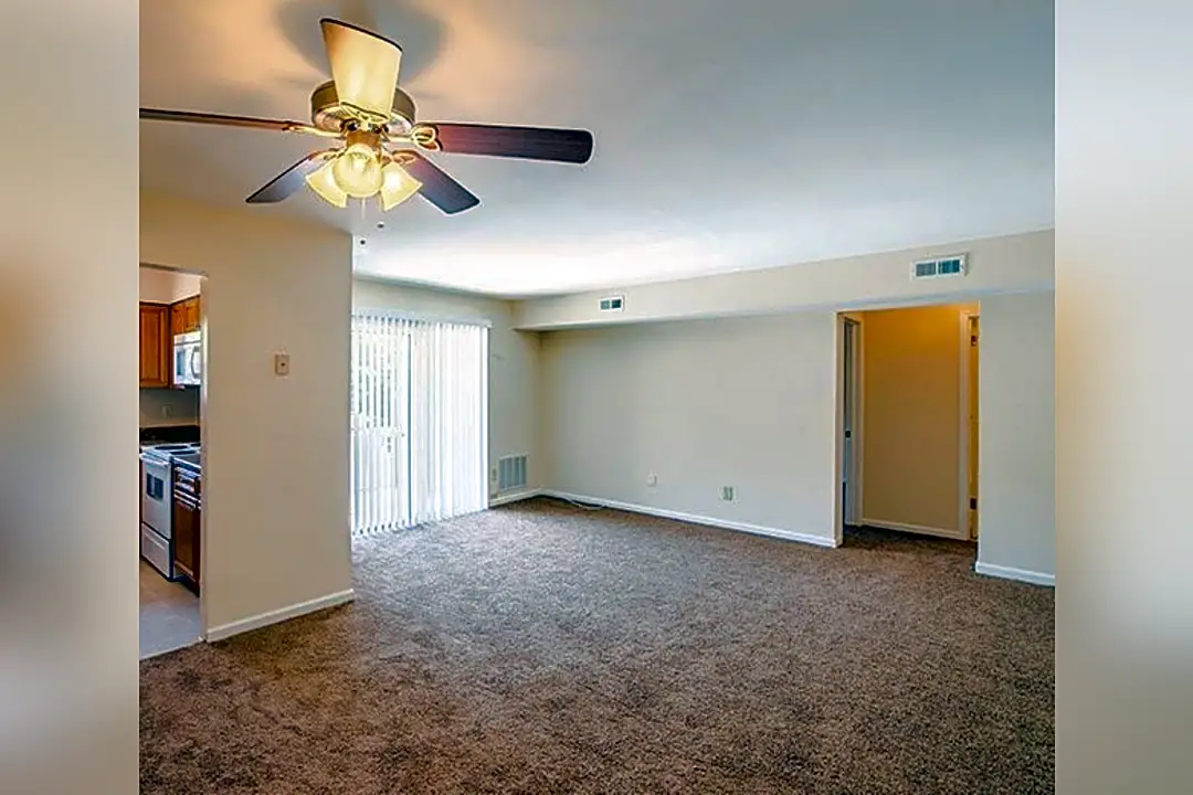 Pineview Apartments - 2250 W Cnty Lne Rd, Jackson, NJ Apartments for Rent