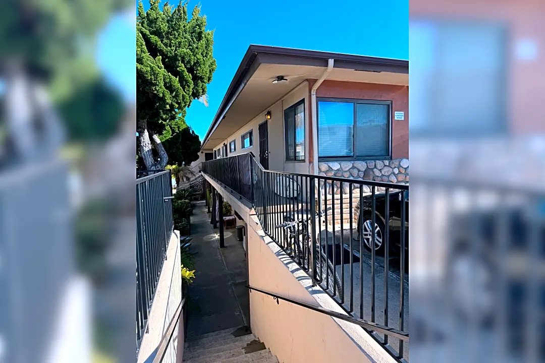 4826 Santa Cruz Ave San Diego CA Apartments for Rent Rent