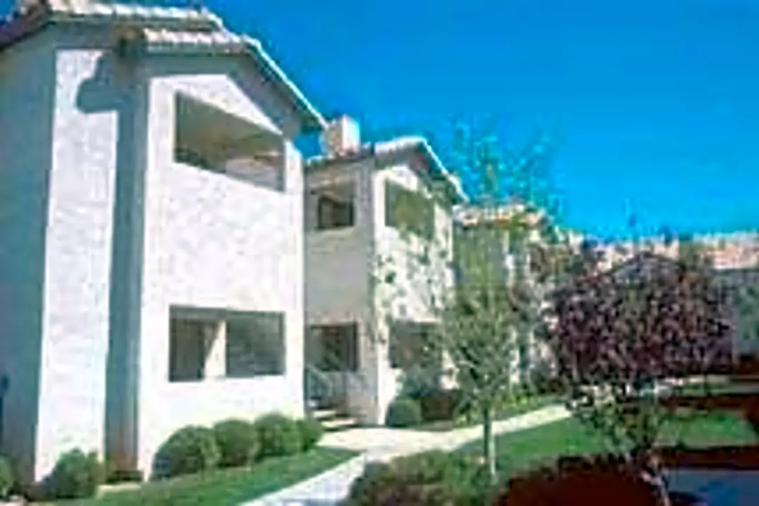 Mandalay Bay Apartments - Apartments at 6650 S Sandhill Rd Las