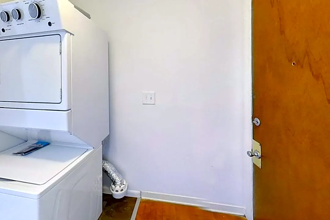 9 W Preston St 9 W Preston St unit 17C Baltimore, MD Apartments for