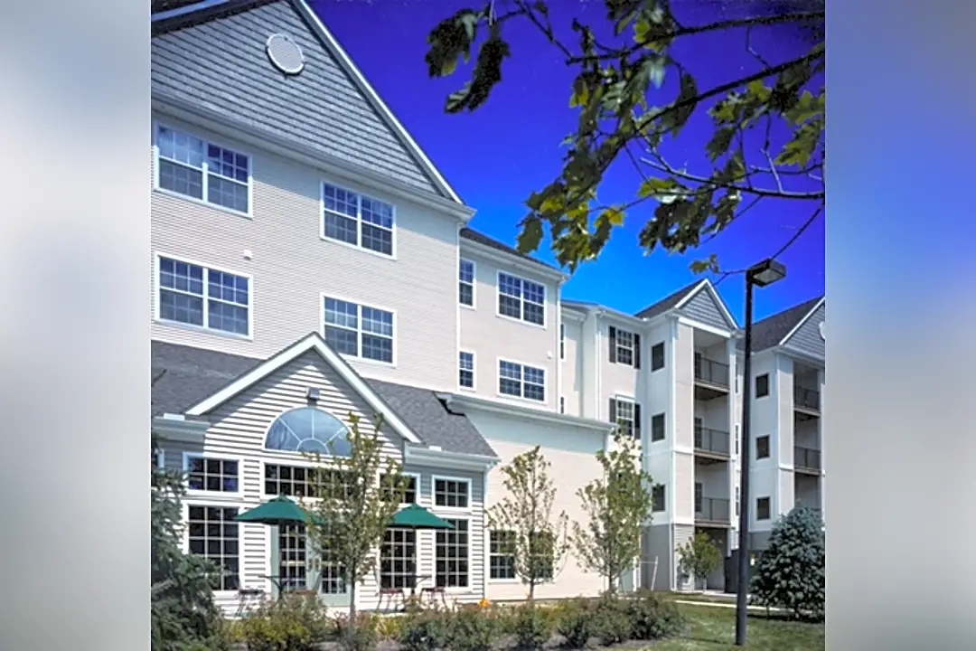 Lockwood Of Burton 2173 S Center Rd Burton Mi Apartments For Rent Rent Com