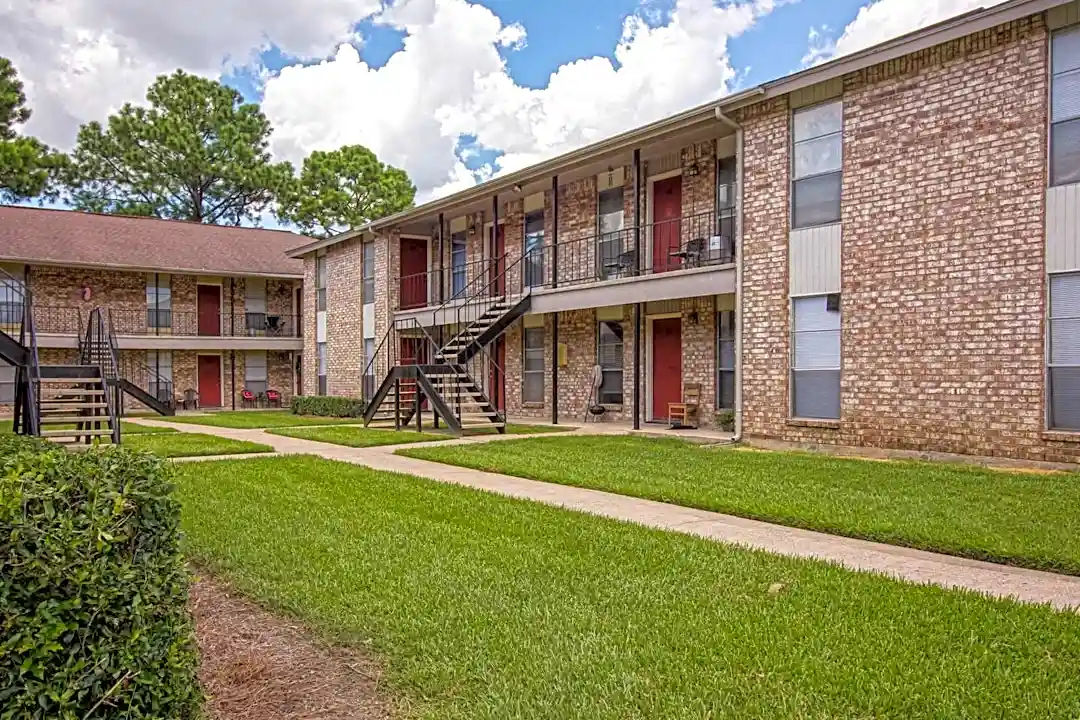 Regency Apartments 4075 Laurel St Beaumont TX Apartments for