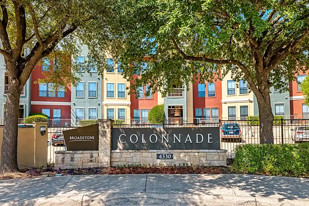 Colonnade apartments deals