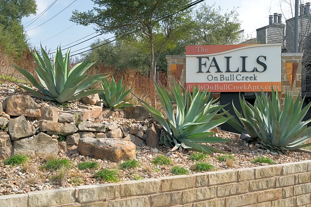 Falls on Bull Creek Apartments - 8527 N Capital of Texas Hwy