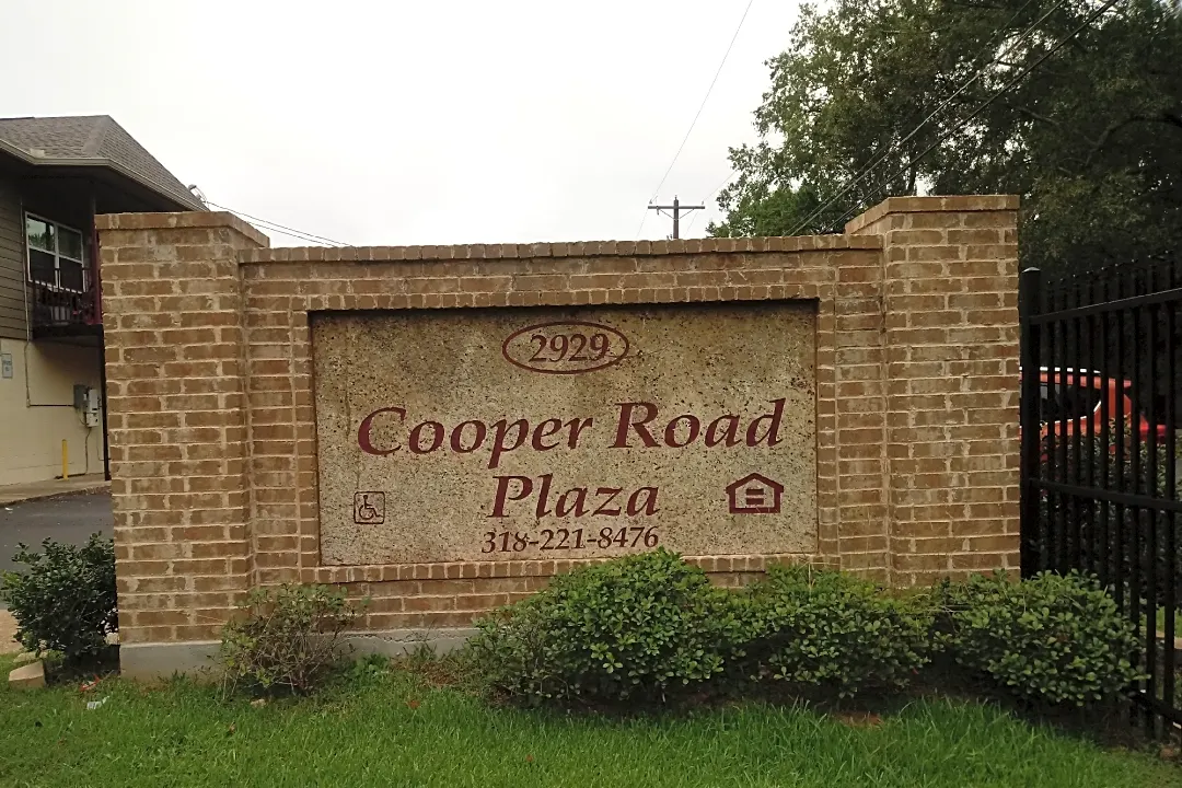 Cooper Road Plaza - 2929 Peach St, Shreveport, LA Apartments for Rent