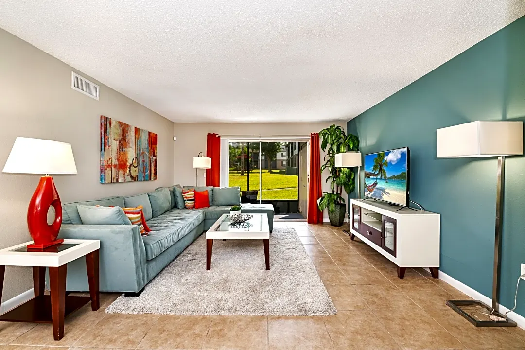 Rooms To Go - Altamonte Springs, FL 32714