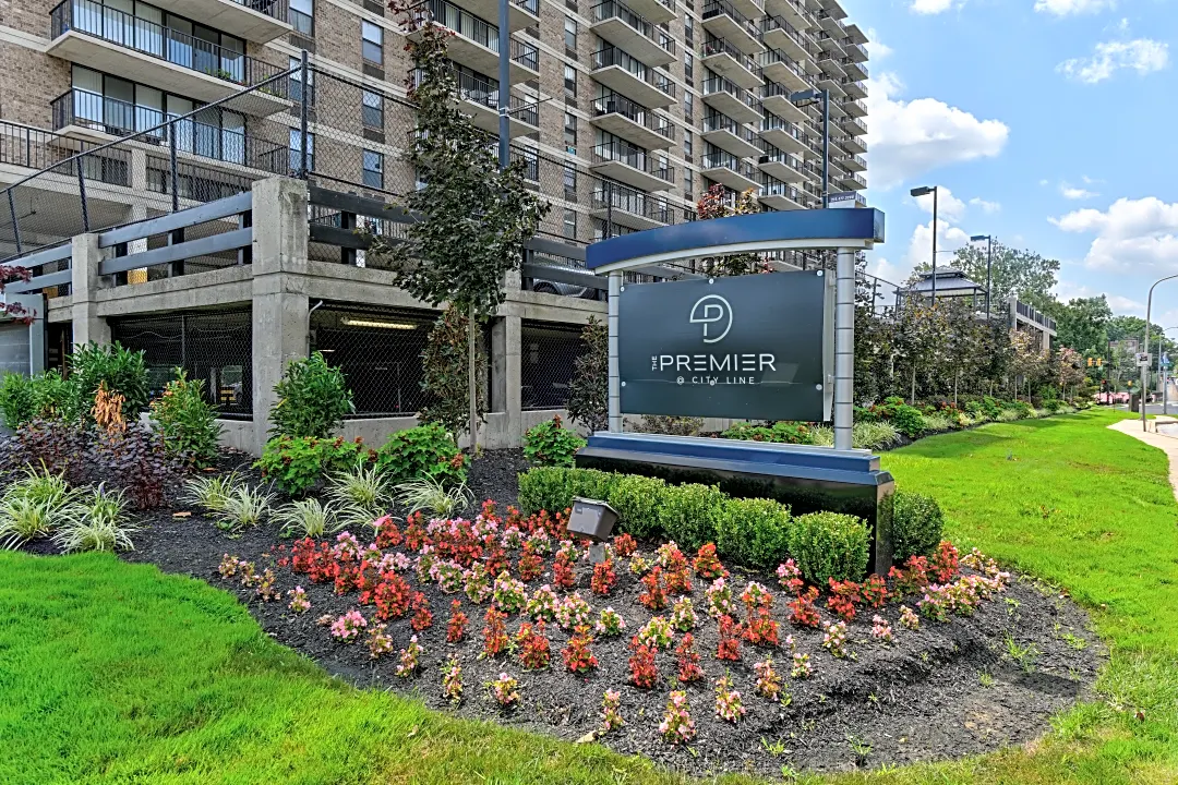 the premier apartments