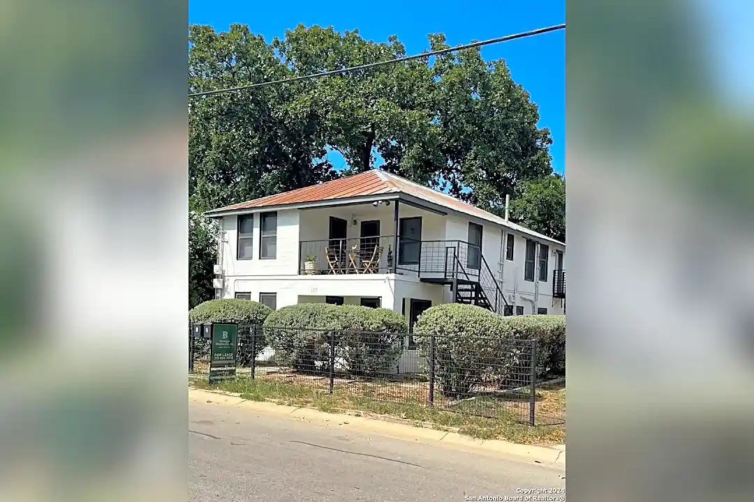 127 Clay Houses San Antonio, TX 78204