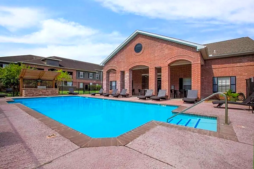 Kingsgate Luxury Apartments Beaumont TX 77713