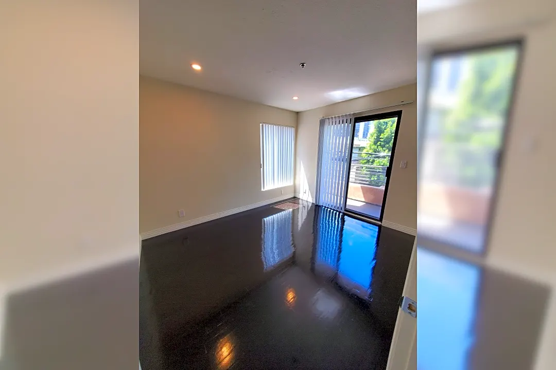 8569 Burton Way Los Angeles CA Apartments for Rent Rent