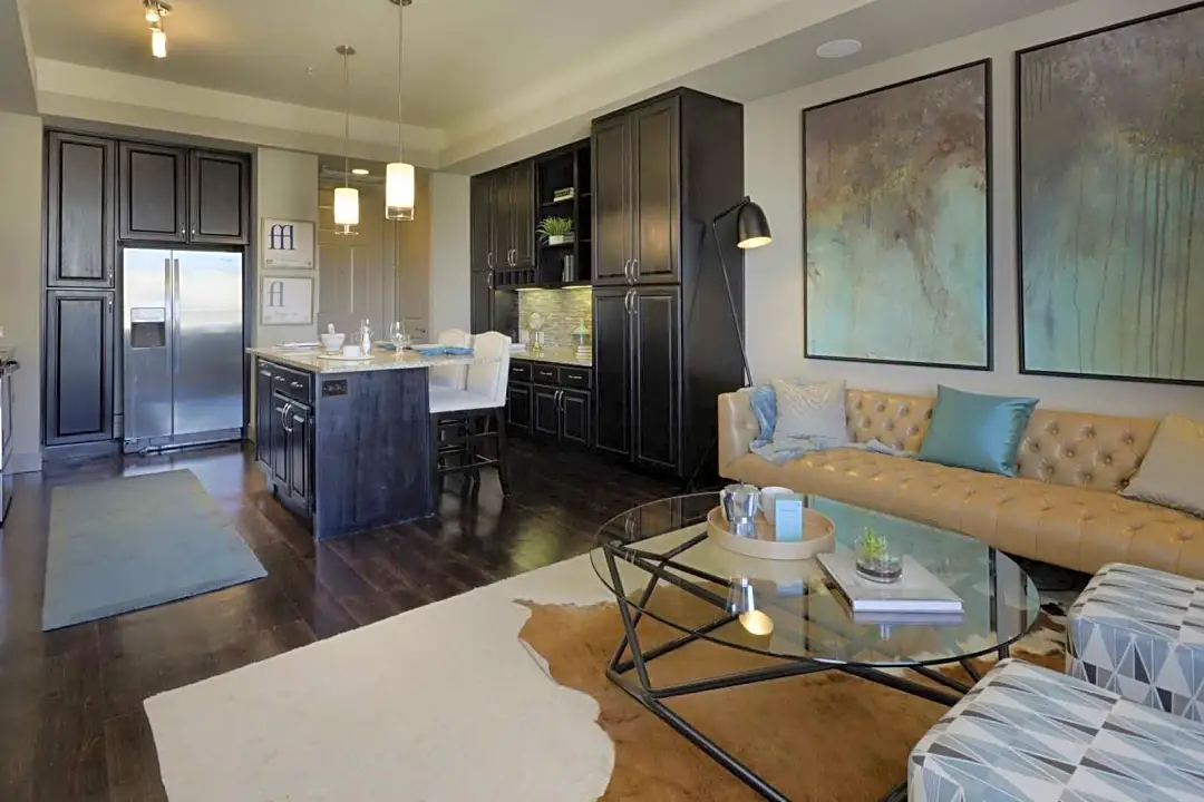 The Kelton at Clearfork Luxury Apartments
