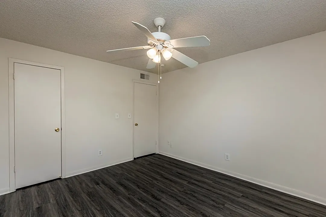 Moncler apartments discount wesley chapel