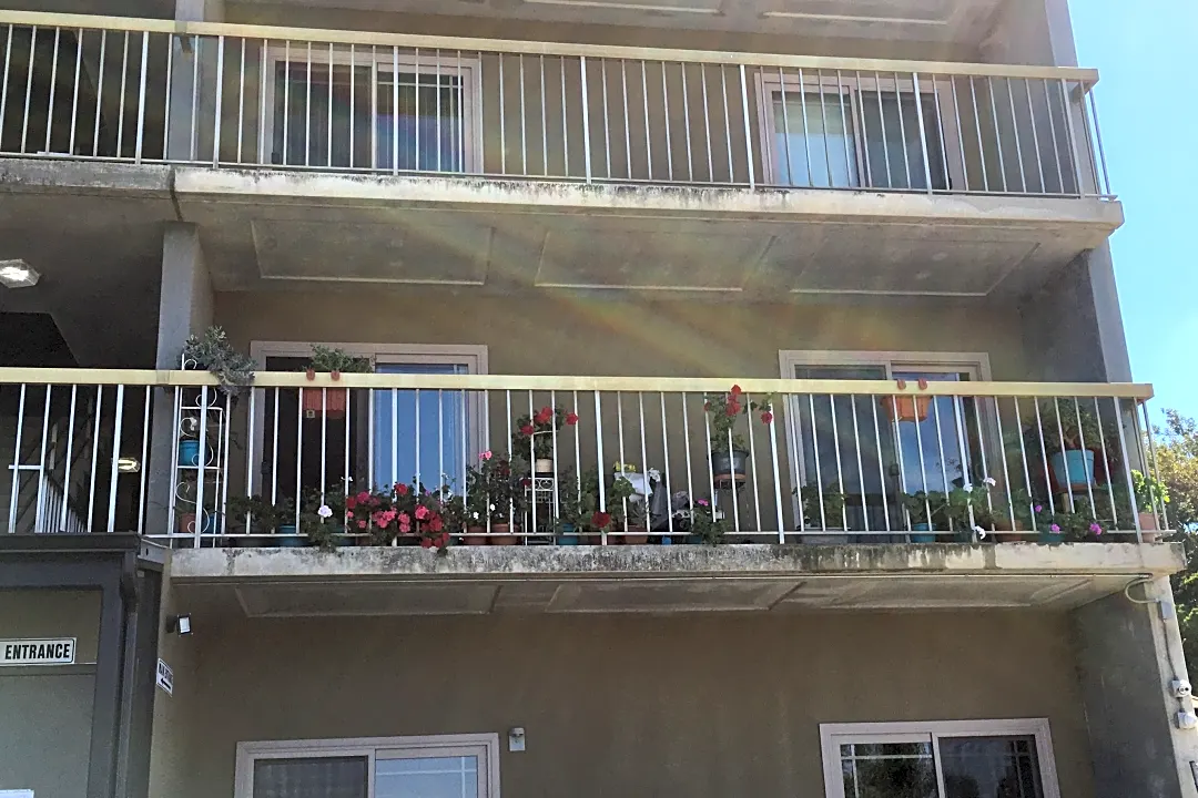 Union Plaza 120 N Broadway Santa Maria CA Apartments for Rent