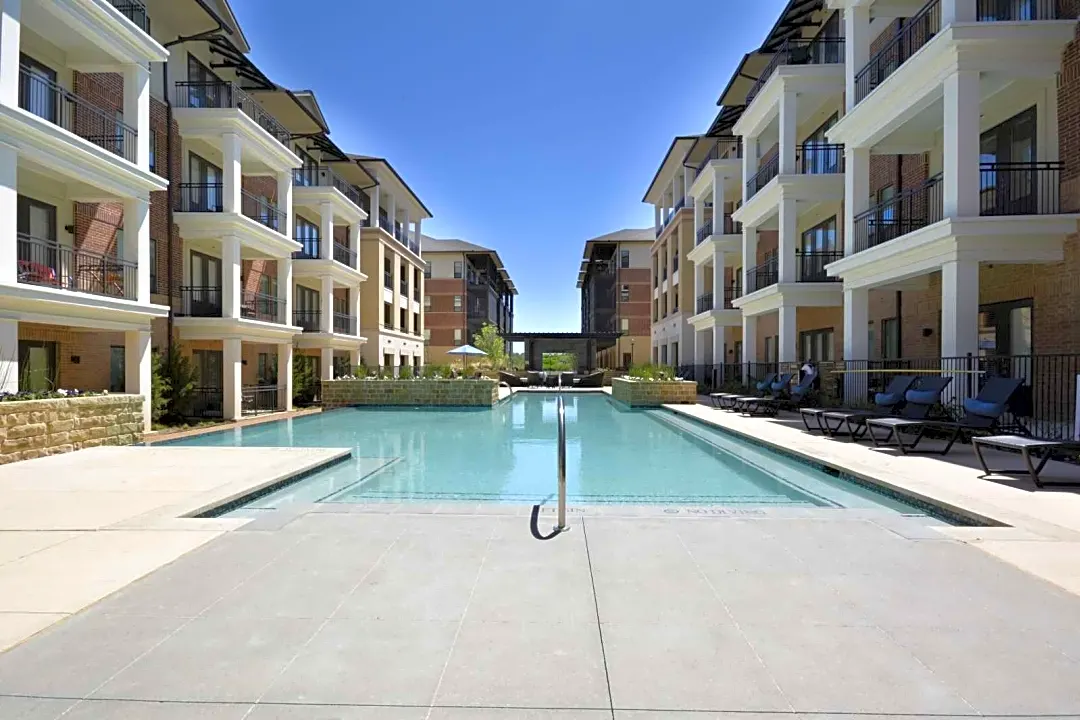 clearfork fort worth apartments