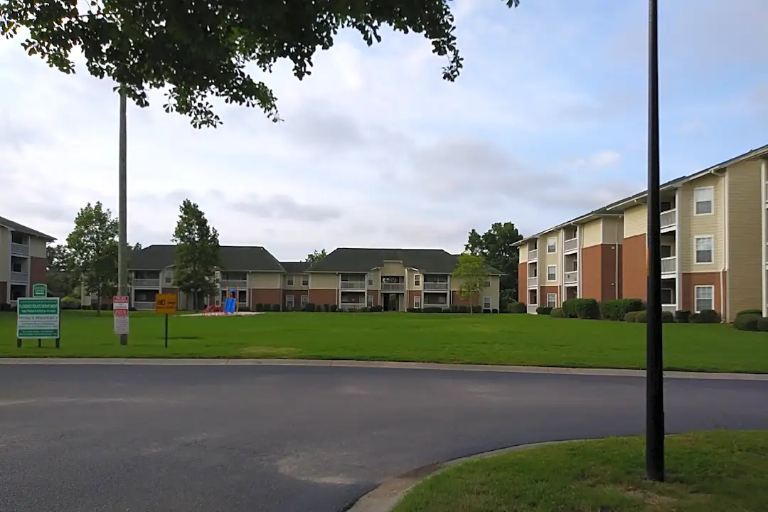 Clyde court 2025 apartments florence sc