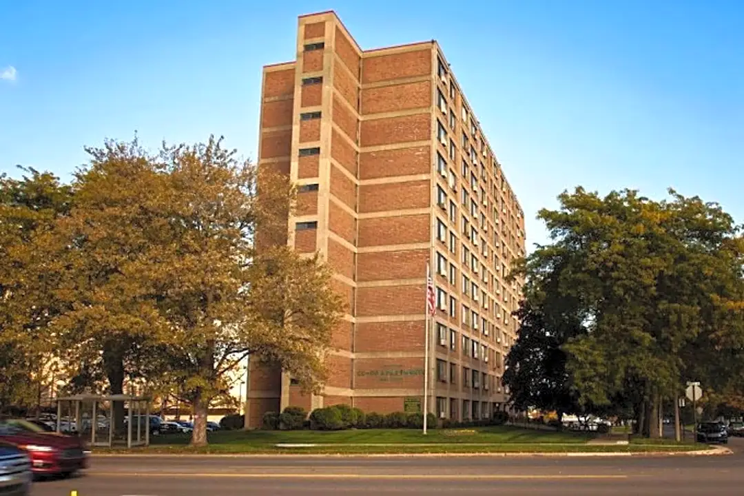 2455 Biddle Ave Apartments - Wyandotte, MI 48192