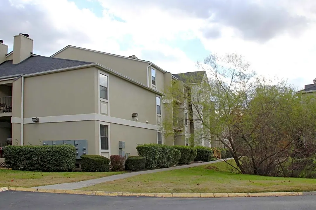 Apartment Features — Fox Lake Apartment Homes — West Knoxville, TN,  Apartments for Rent