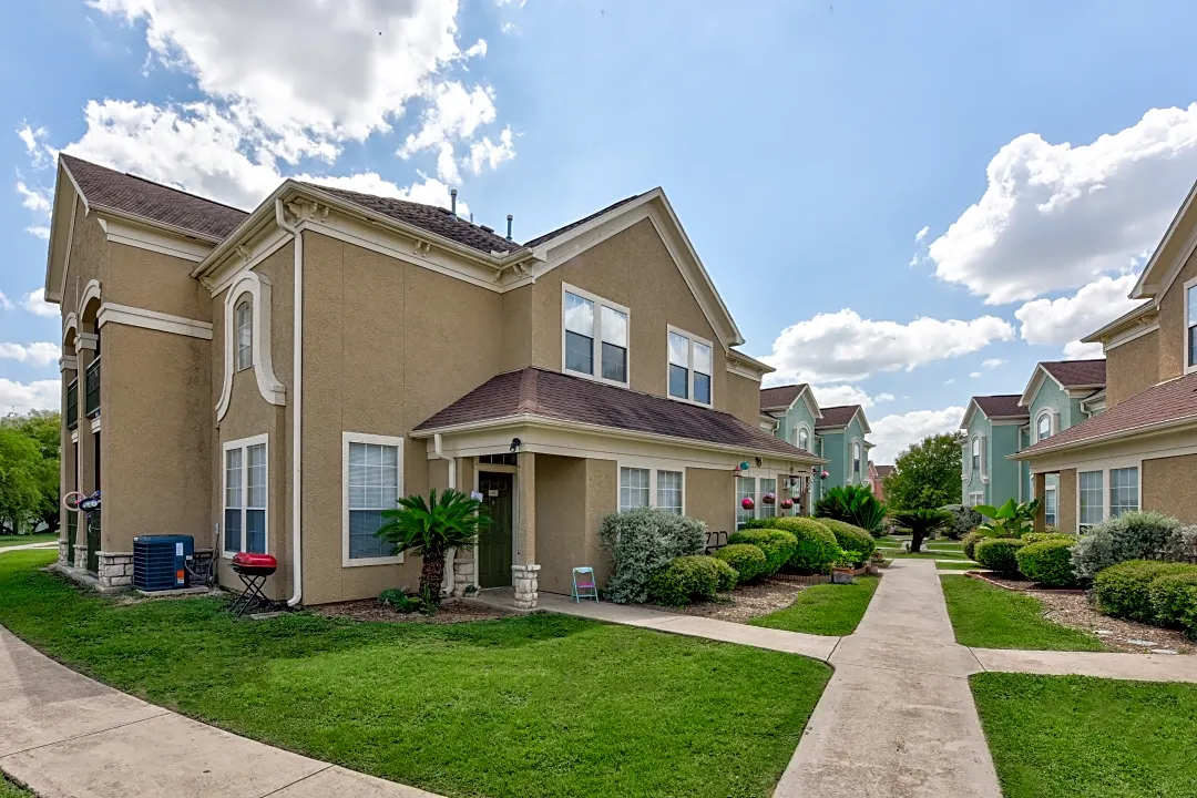 Apartments On Se Military Drive