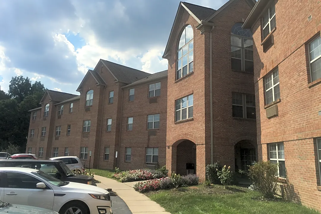 Chestnut Grove Apartments - Blacklick, OH 43004