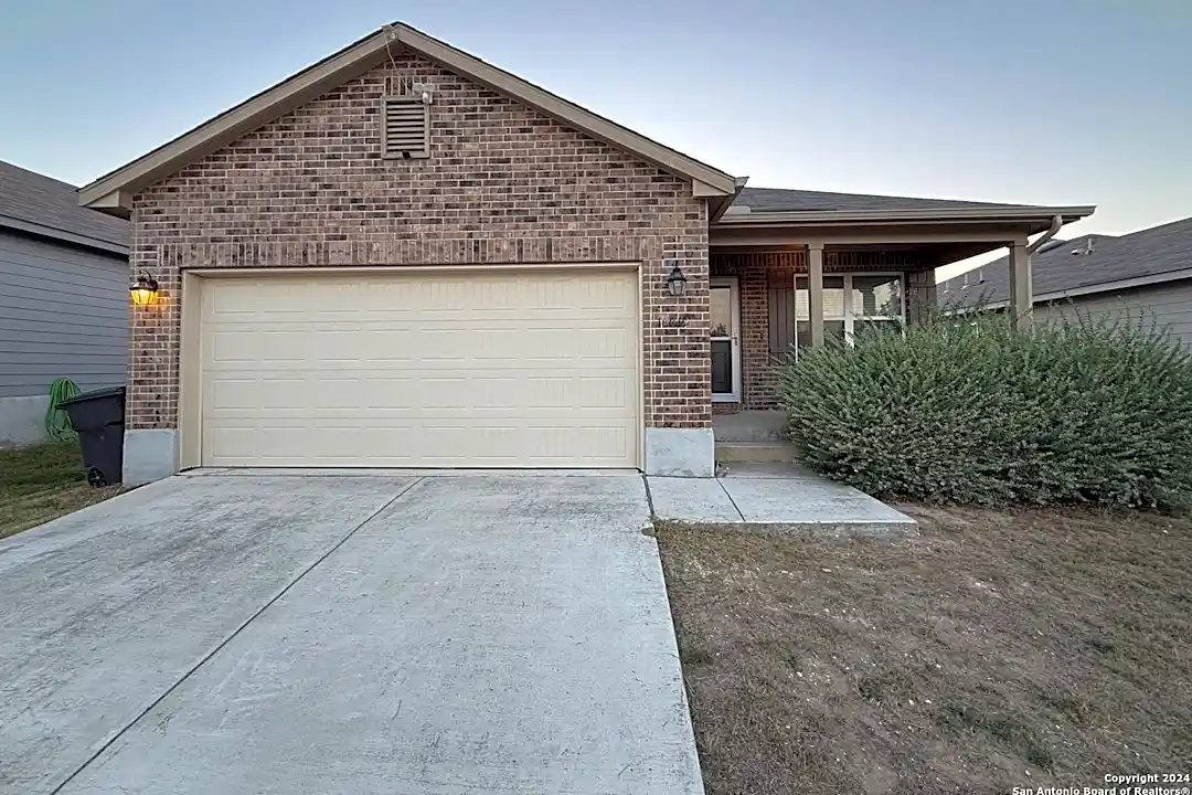 10019 Raspberry Oak San Antonio, TX Houses for Rent Rent.