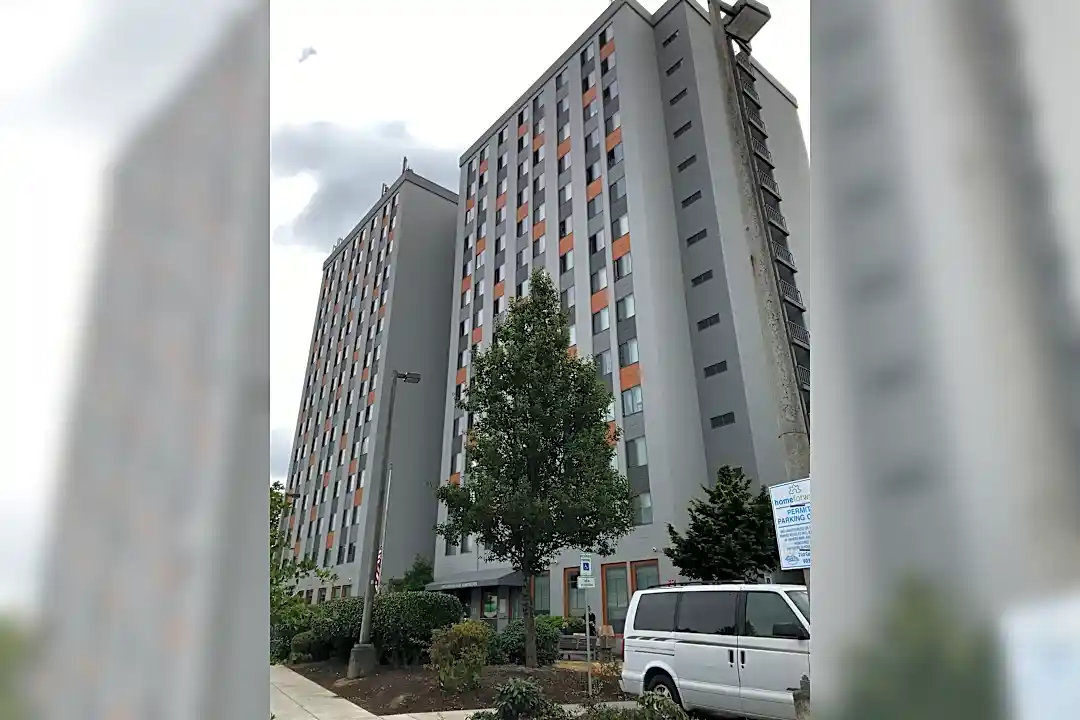 Hollywood East Apartments - Portland Or 97213
