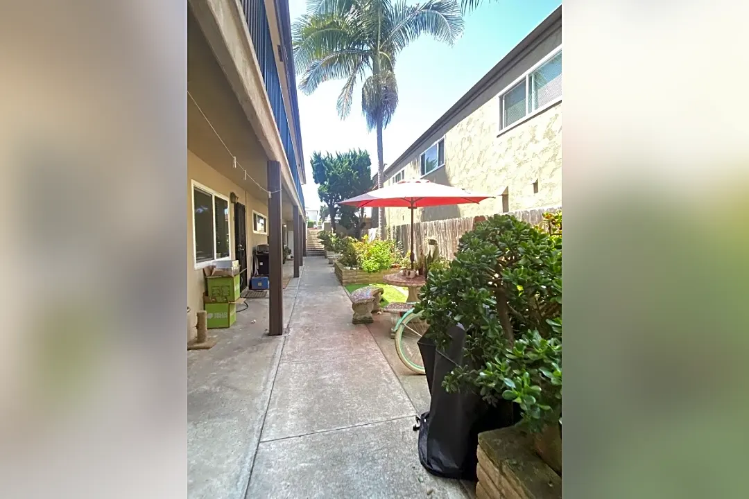 4826 Santa Cruz Ave San Diego CA Apartments for Rent Rent