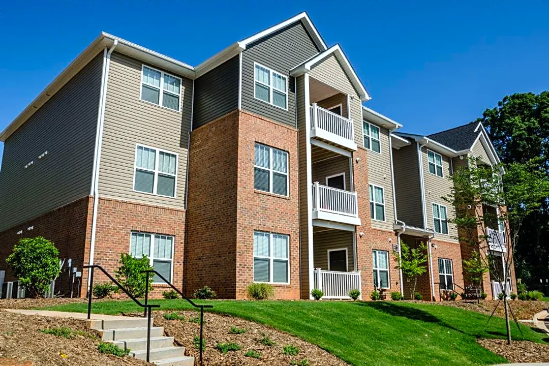 Glen Brook Apartment Homes