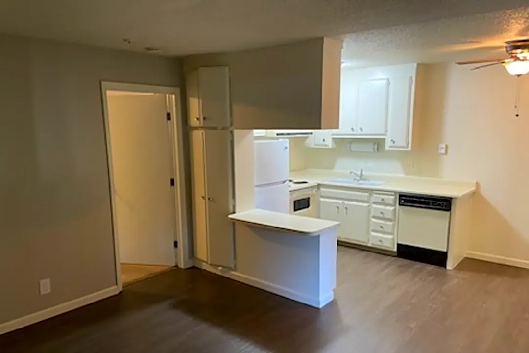 2050 Mendocino Ave - 2050 Mendocino Ave unit 3 | Santa Rosa, CA