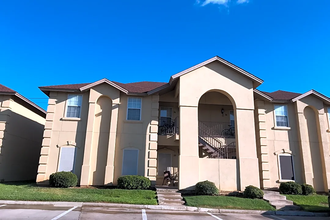 Villas De Canteras Apartments - Laredo, TX 78045