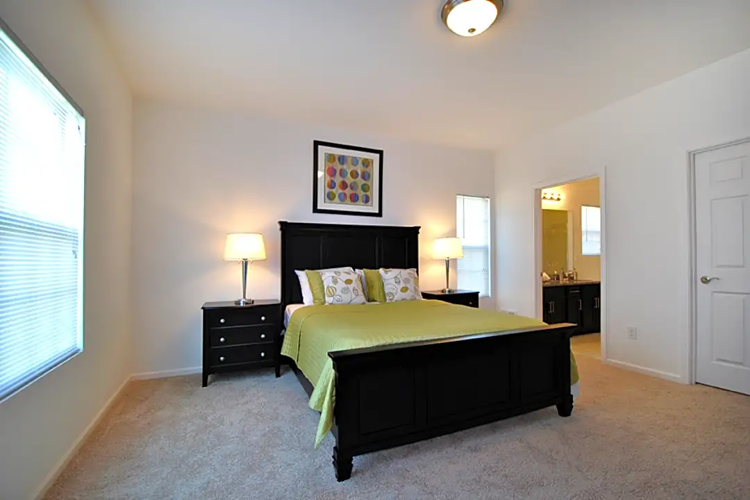 The Reserve at Falcon Pointe Apartments 555 Quarterhorse Road