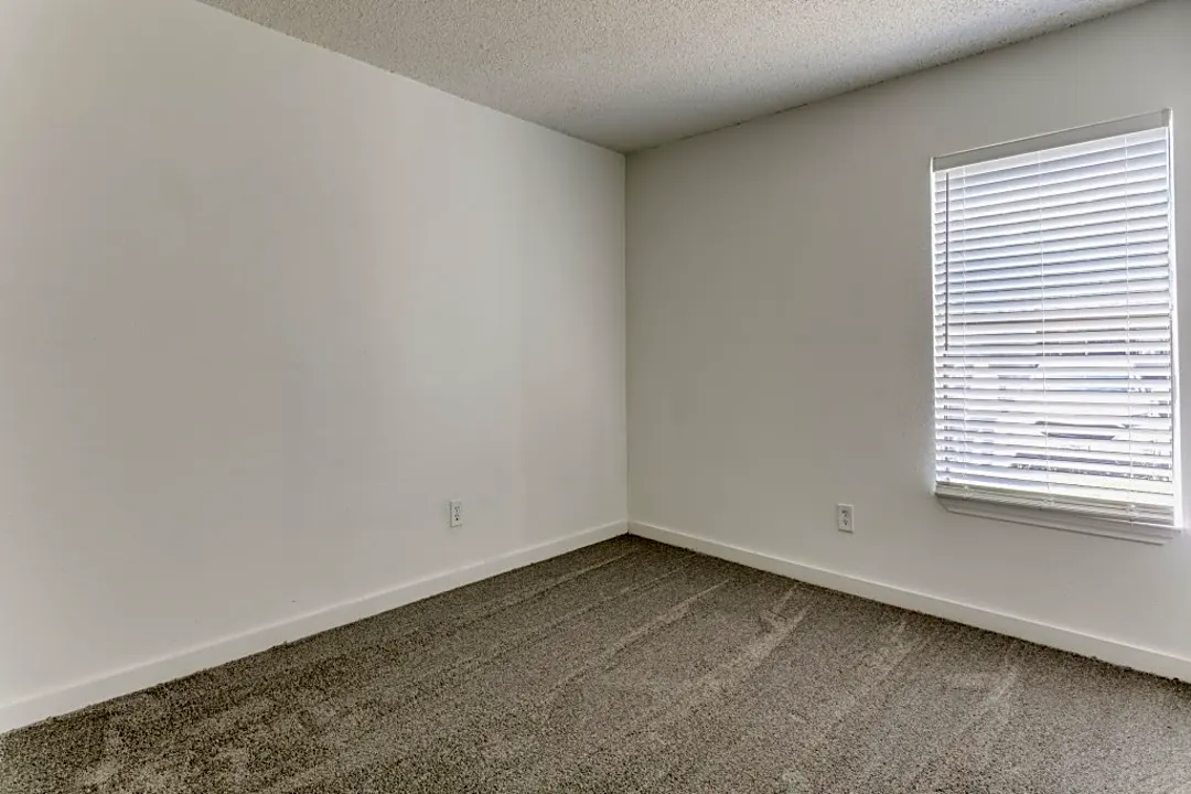 16TEN East - 110 Reviews- Page 3, Denton, TX Apartments for Rent
