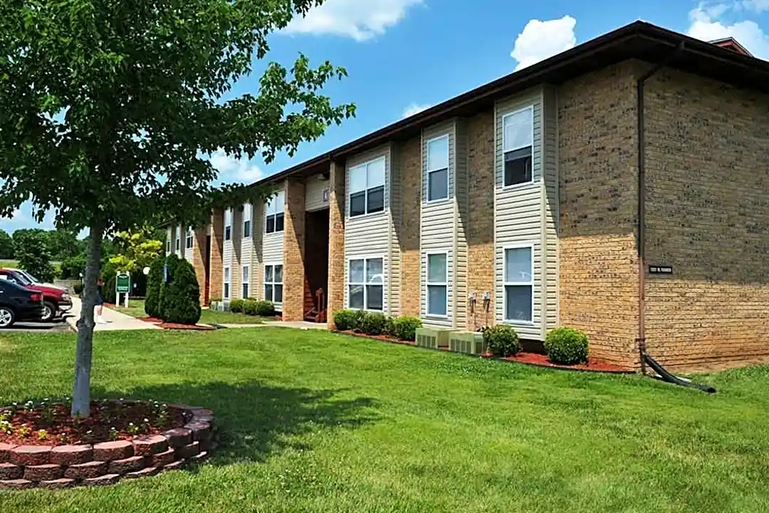 Eagle Crest Apartments - Ozark Mo 65721
