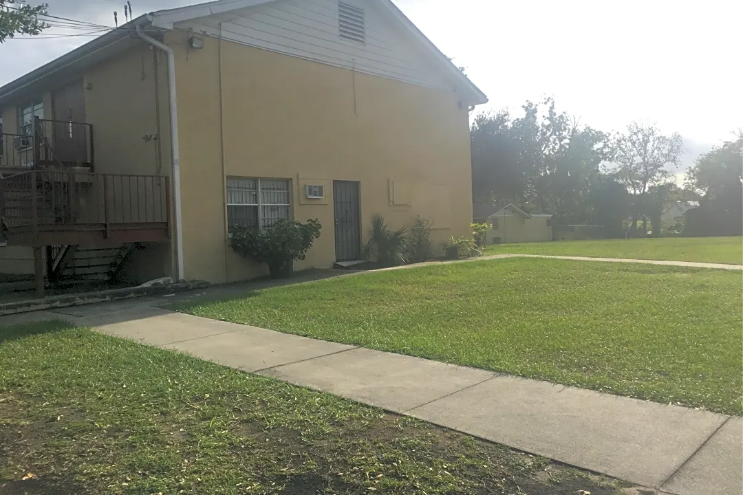 Hollybrook Homes Apartments 104 King St Jacksonville FL