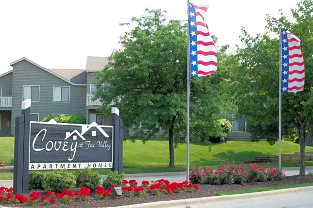 Lakeview Townhomes at Fox Valley