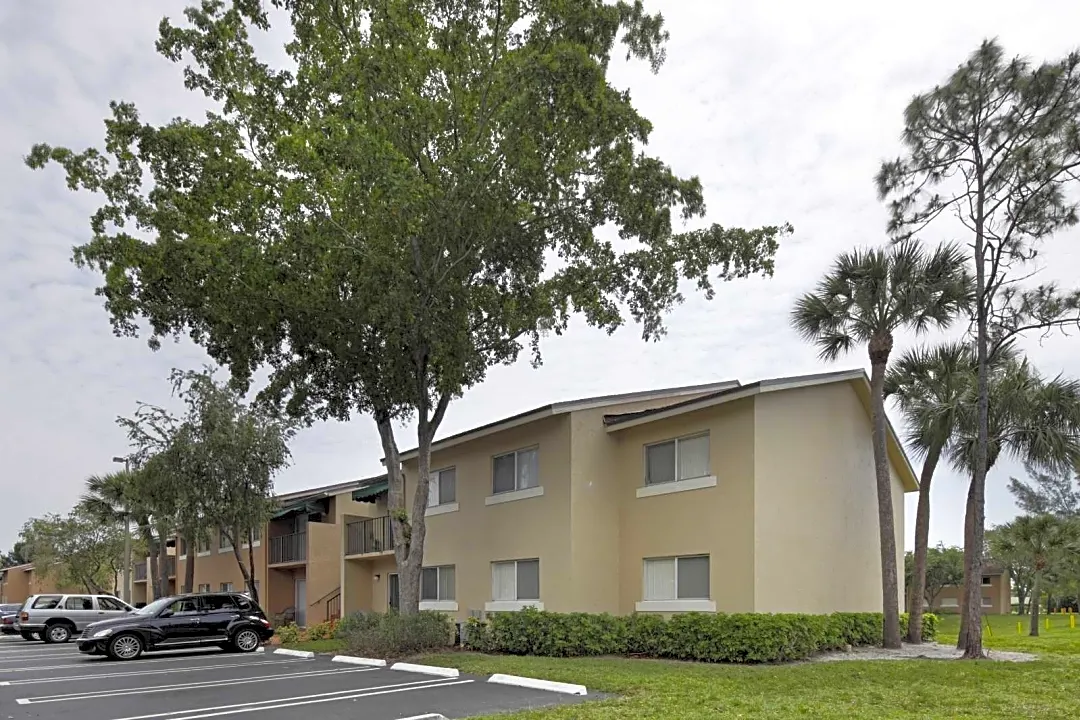 St. Andrews Palm Beach Apartments - West Palm Beach, FL apartments for rent