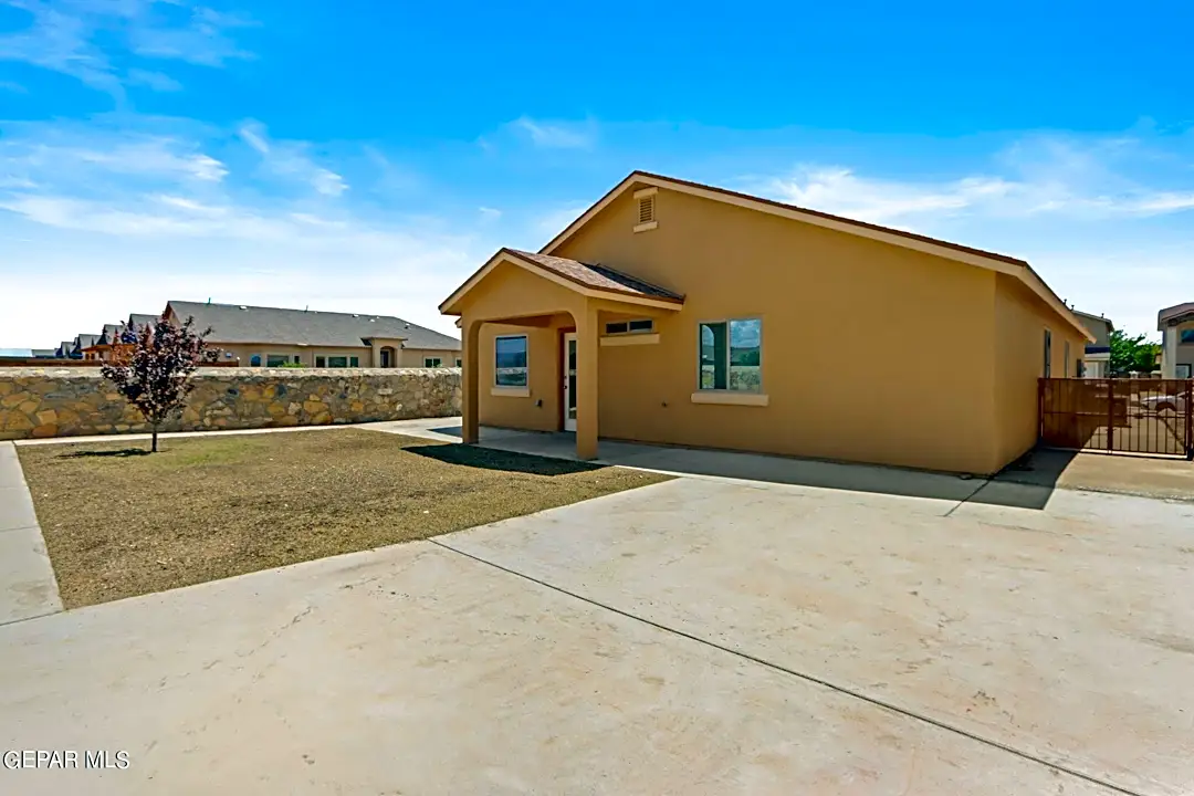 14645 Spanish Point Dr Houses - El Paso, TX 79938