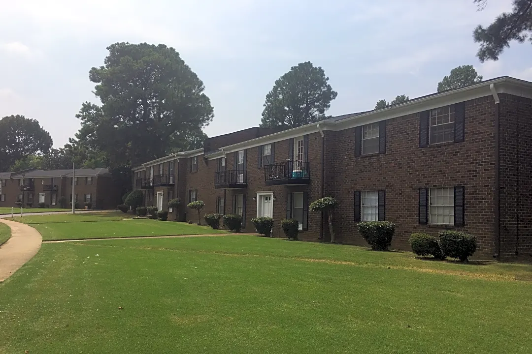 Graceland farms apartments 2025 memphis