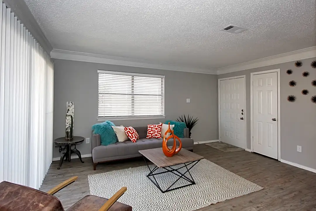 Lake Creek Apartments 10707 Lake Creek Parkway Austin Tx Apartments For Rent Rent Com