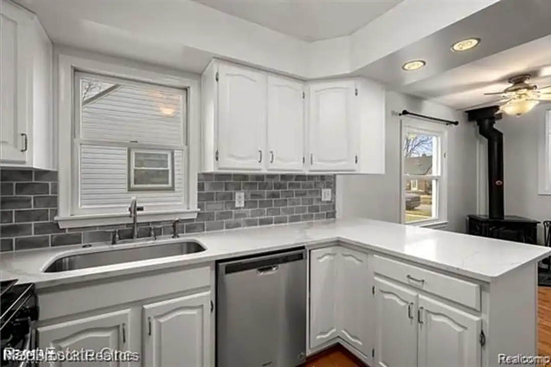 805 S Gargantua Ave Clawson, MI Houses for Rent Rent.