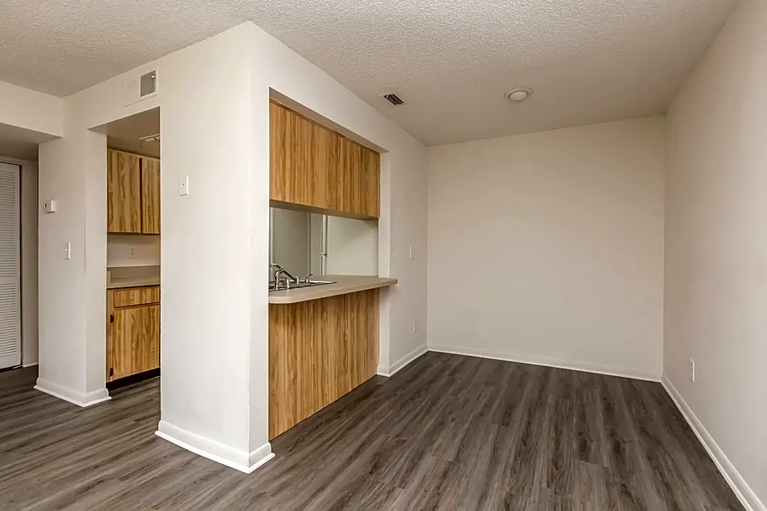 Moncler apartments discount wesley chapel