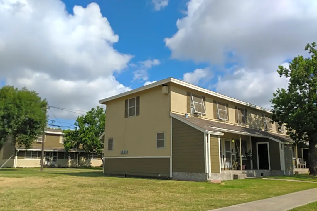 Corban Townhomes 1455 Corban Dr Corpus Christi TX Apartments