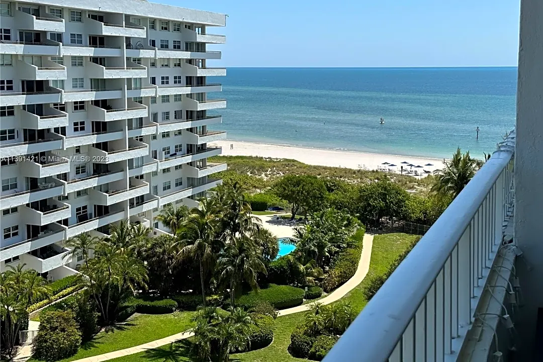 Commodore Club Condo Key Biscayne