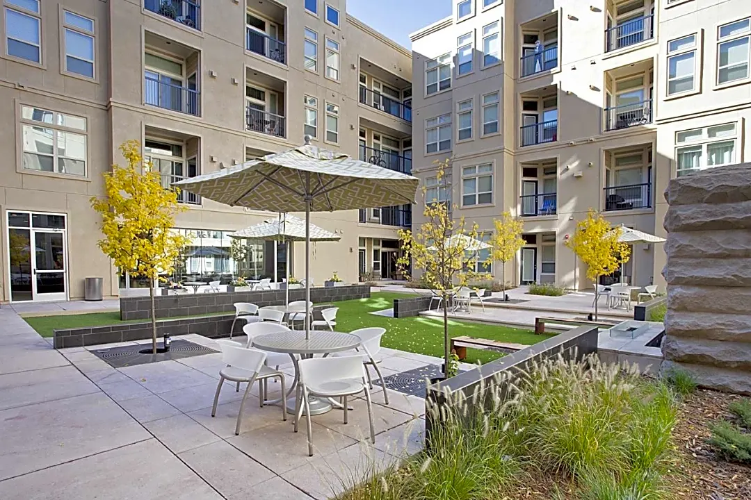 Lone Tree, CO Luxury Apartments