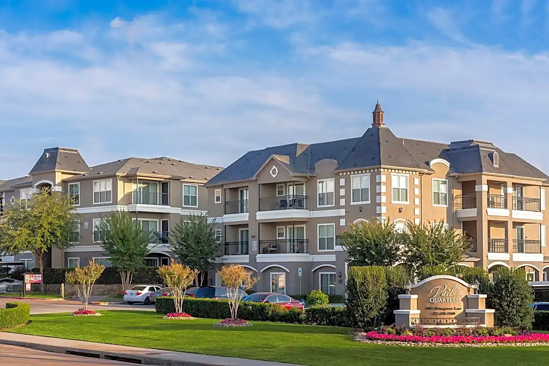 Vail Quarters 3900 Briargrove Ln Dallas Tx Apartments For Rent Rent Com