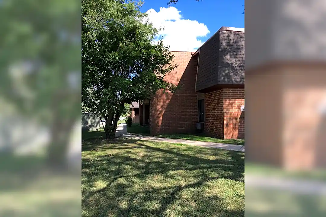 Georgetown Square Apartments - Racine Wi 53406
